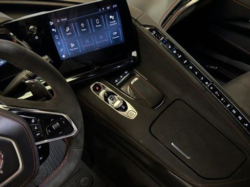 Used 2024 Chevrolet Corvette Stingray Premium Cpe w/ Z51 Performance Package RWD image 6