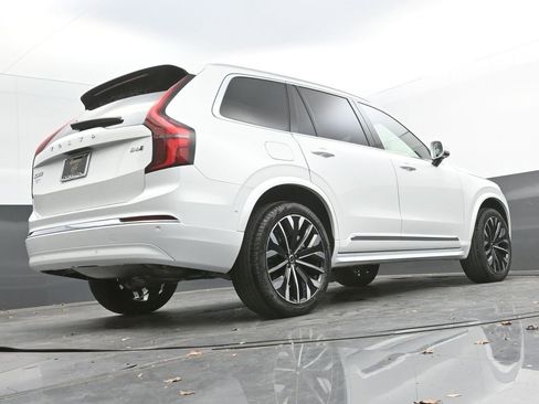 New 2026 Volvo XC90 B6 Plus image 28
