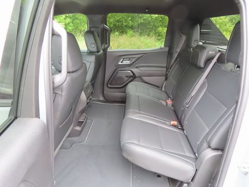 New 2026 Chevrolet Silverado EV LT w/ Plus Package image 28