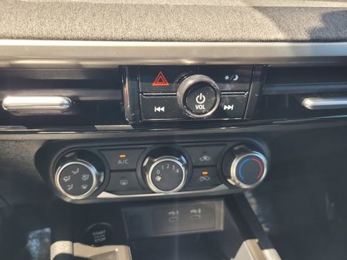 Certified 2025 Nissan Kicks SV FWD image 24