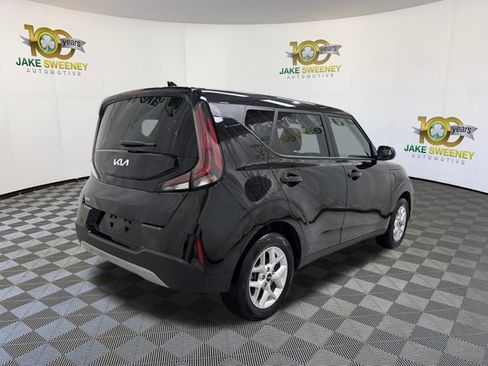 Certified 2025 Kia Soul LX w/ LX Technology Package FWD image 10