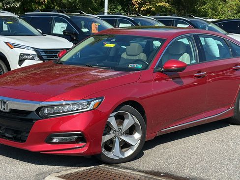 Used 2020 Honda Accord Touring image 1