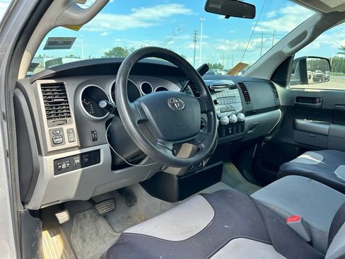 Used 2011 Toyota Tundra 4x4 Double Cab w/ Tow Pkg image 2