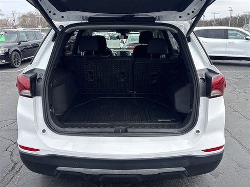 Certified 2024 Chevrolet Equinox LT w/ LPO, Floor Liner Package image 24