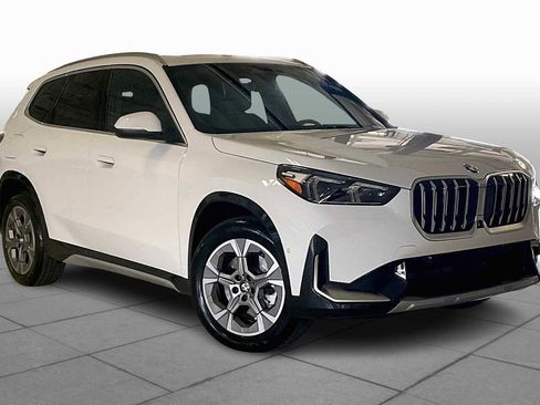 Used 2025 BMW X1 xDrive28i w/ Technology Package image 2