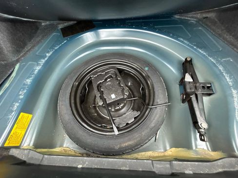 Used 2005 Toyota Corolla CE image 22