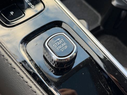 Used 2024 Volvo XC90 B5 Core image 39