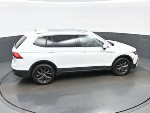 Used 2022 Volkswagen Tiguan SE w/ Panoramic Sunroof Package AWD/4WD image 40