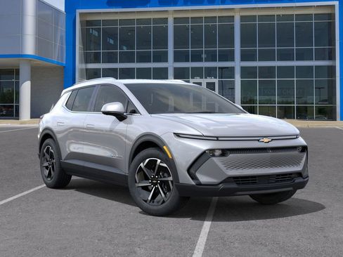 New 2026 Chevrolet Equinox EV LT image 7