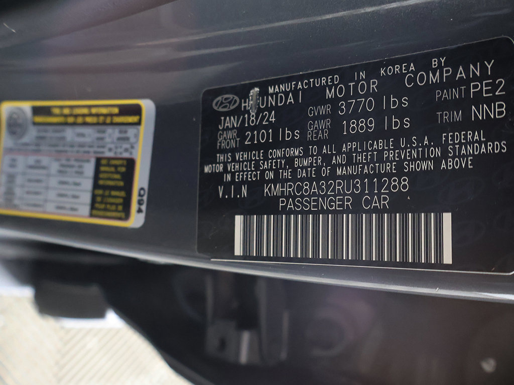 Used 2024 Hyundai Venue SEL FWD image 45