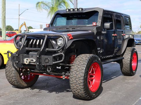 Used 2014 Jeep Wrangler Unlimited Sport AWD/4WD image 2