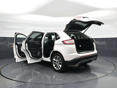 Used 2018 Ford Edge Titanium w/ Equipment Group 302A AWD/4WD image 34
