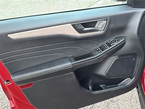 Certified 2022 Ford Escape SE w/ Convenience Package image 9