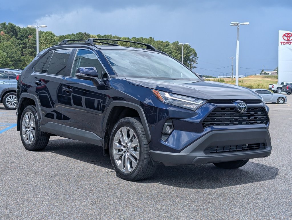 Used 2024 Toyota RAV4 XLE Premium FWD image 7