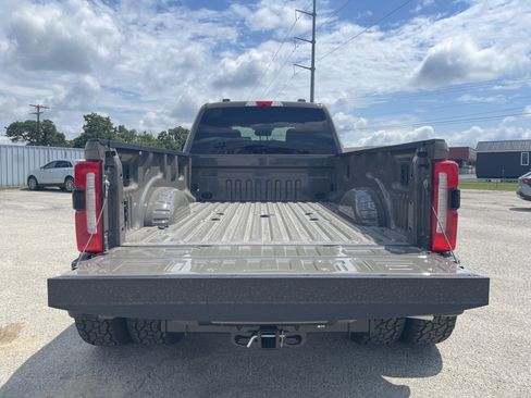 Used 2026 Ford F450 Lariat AWD/4WD image 13