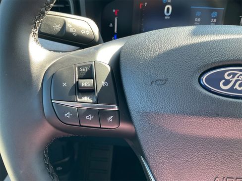 New 2025 Ford Maverick XLT w/ XLT Luxury Package image 18