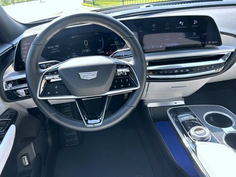 Certified 2024 Cadillac Lyriq Luxury AWD/4WD image 16