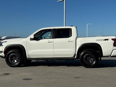 Used 2025 Nissan Frontier PRO-4X w/ Tow Package AWD/4WD image 7
