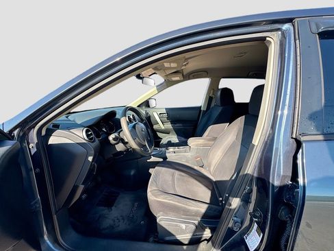 Used 2013 Nissan Rogue S image 17