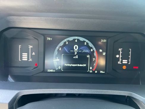 Used 2025 Toyota Tacoma SR w/ SR Upgrade Package AWD/4WD image 18