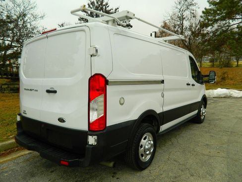 Used 2020 Ford Transit 250 Low Roof AWD image 7