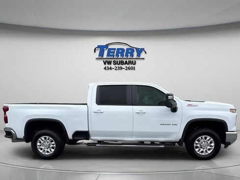 Used 2024 Chevrolet Silverado 2500 LT image 1