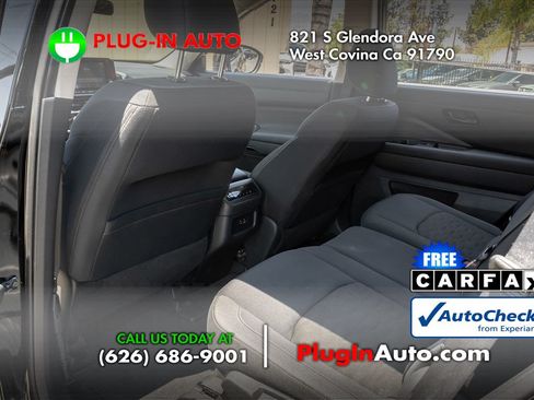 Used 2025 Nissan Pathfinder SV FWD image 8