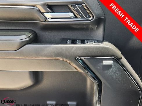 Used 2024 GMC Sierra 2500 AT4 w/ AT4 Premium Plus Package AWD/4WD image 21