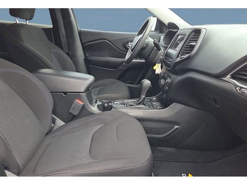 Used 2021 Jeep Cherokee Latitude image 20