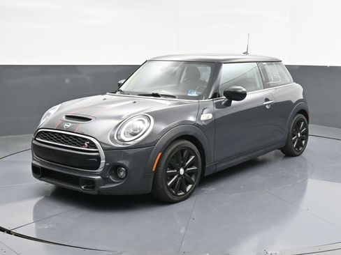 Used 2021 MINI Cooper S w/ 6.5" Touchscreen Package image 4