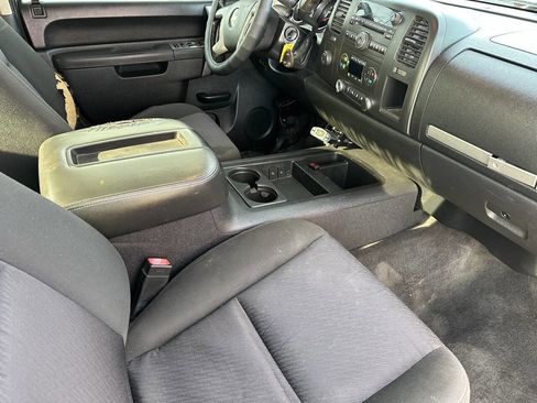 Used 2011 Chevrolet Silverado 3500 LT w/ Interior Plus Package image 6