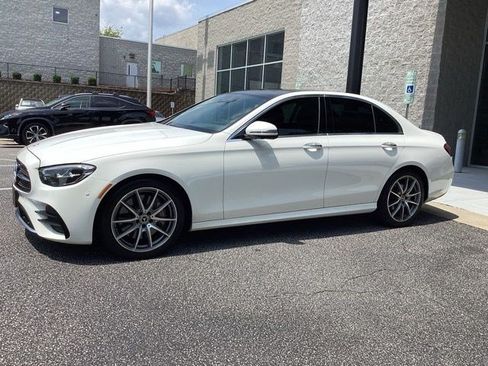 Used 2022 Mercedes-Benz E 350 4MATIC Sedan w/ AMG Line Exterior image 1