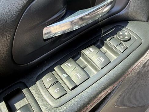 Used 2017 Dodge Grand Caravan GT FWD image 17