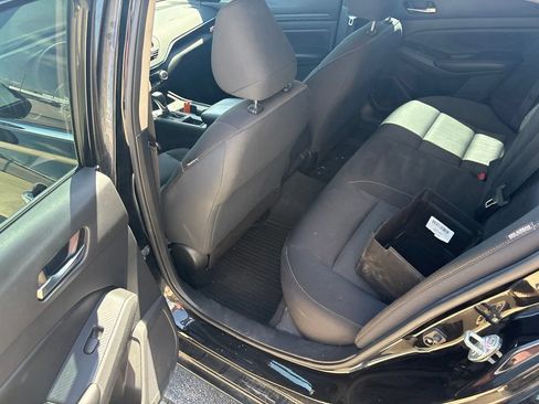 Used 2021 Nissan Altima 2.5 S FWD image 9