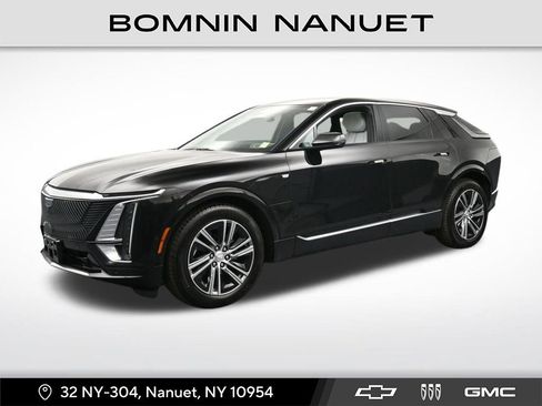 Used 2025 Cadillac Lyriq Luxury AWD/4WD image 1