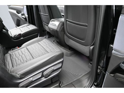 New 2026 Cadillac Escalade Platinum Sport w/ LPO, ONYX Package AWD/4WD image 16