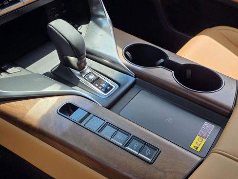 New 2026 Lexus LX 700h Luxury image 16