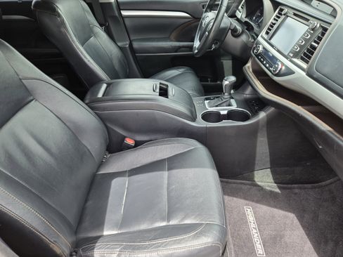 Used 2015 Toyota Highlander XLE AWD/4WD image 26