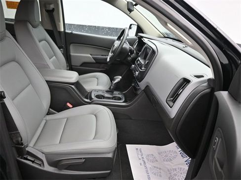 Used 2022 Chevrolet Colorado W/T w/ Custom Special Edition image 7