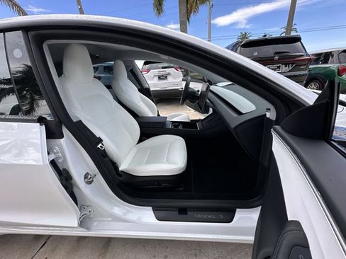 Used 2025 Tesla Model 3 Long Range RWD image 32