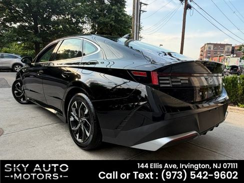 Used 2024 Hyundai Sonata SEL FWD image 4