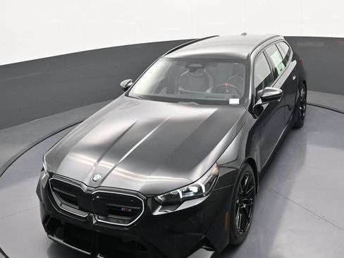 New 2027 BMW M5 Touring AWD/4WD image 32