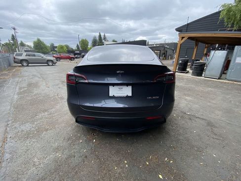 Used 2023 Tesla Model Y Performance AWD/4WD image 5