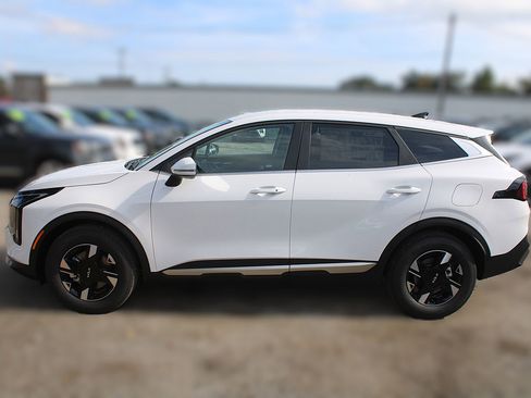 New 2026 Kia Sportage LX image 13