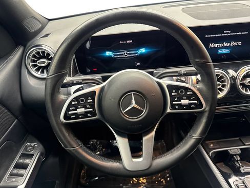 Used 2021 Mercedes-Benz GLB 250 w/ Premium Package image 53