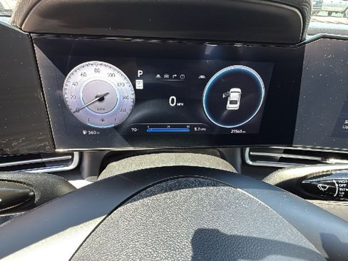 Used 2025 Hyundai Elantra SEL FWD image 25