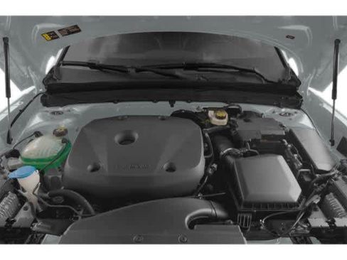 Used 2022 Volvo XC40 T5 R-Design w/ Climate Package AWD/4WD image 12