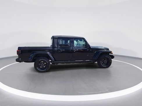 New 2026 Jeep Gladiator Willys image 8