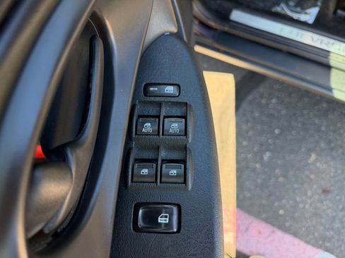 Used 2009 Chevrolet TrailBlazer LT RWD image 12