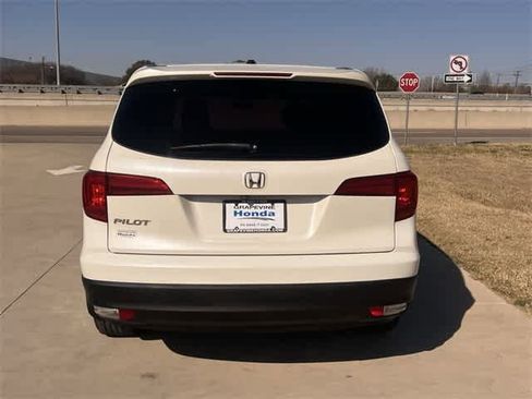 Certified 2017 Honda Pilot EX image 6